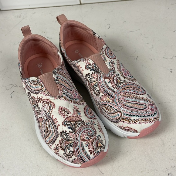 Vera Bradley VB Cloud 2-Mile Slip-On Shoe Sand Paisley Size 8 - Picture 11 of 16